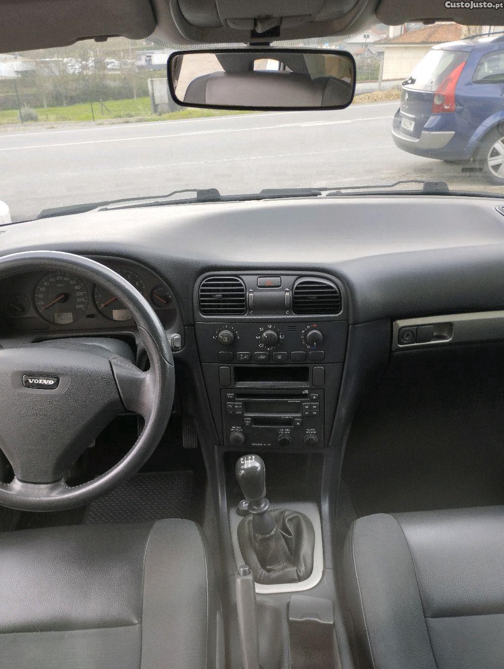 Volvo V40 1.6i (192.000 Kms/Ano 2003) — fotografia 5