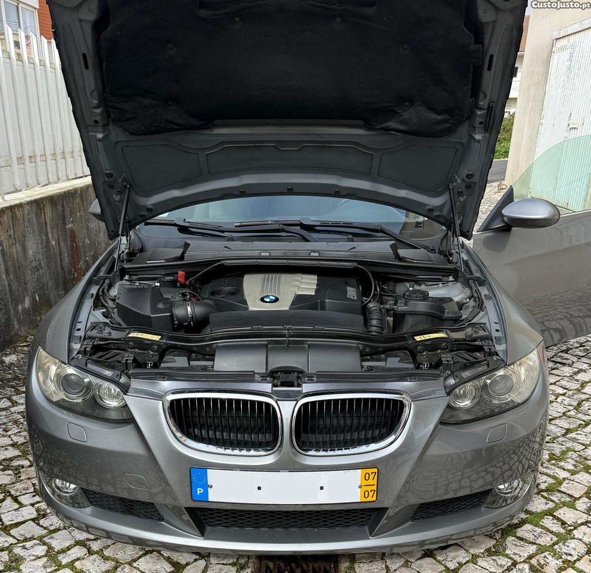 BMW 320 coupé — fotografia 4