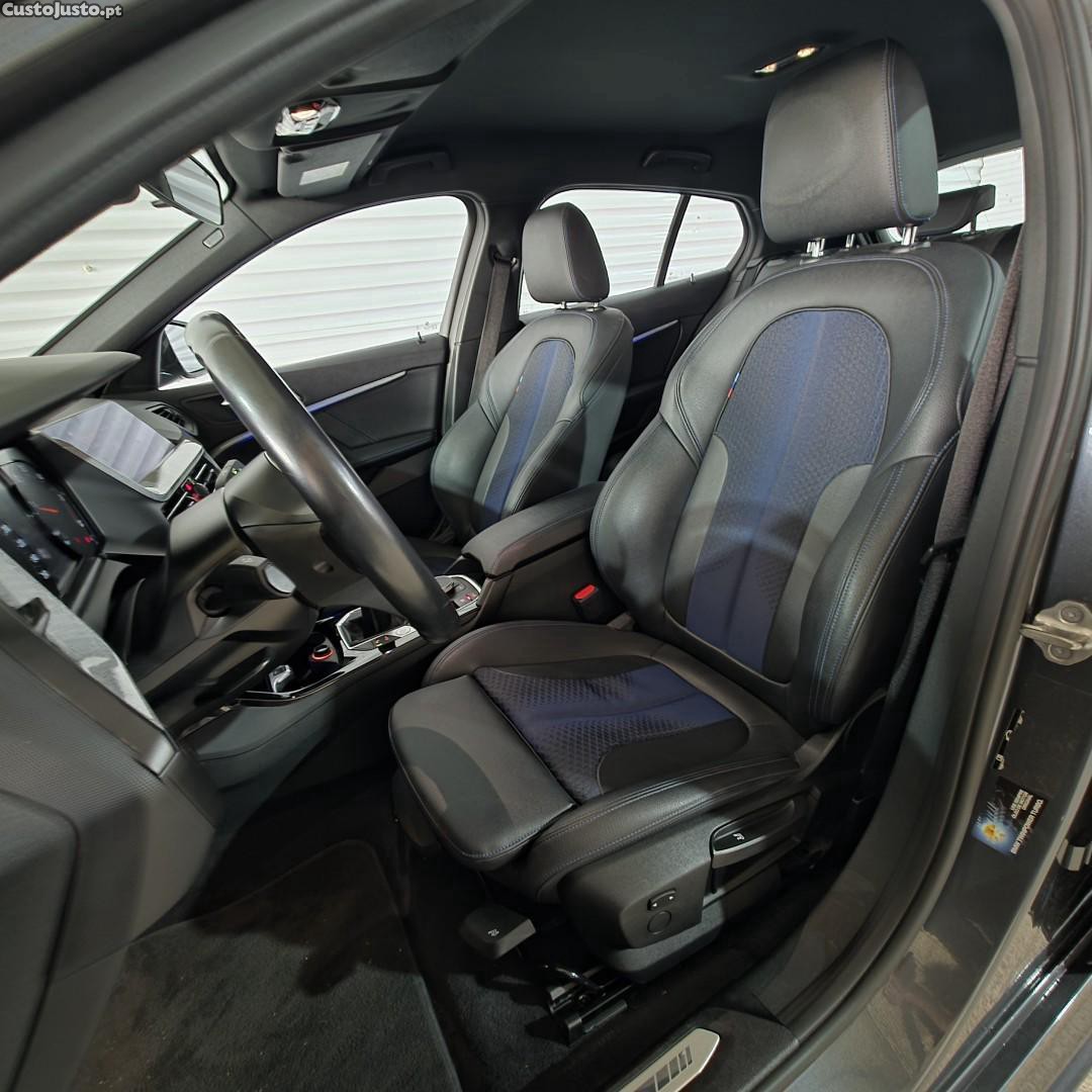 BMW 116 d Pack Desportivo M — fotografia 11