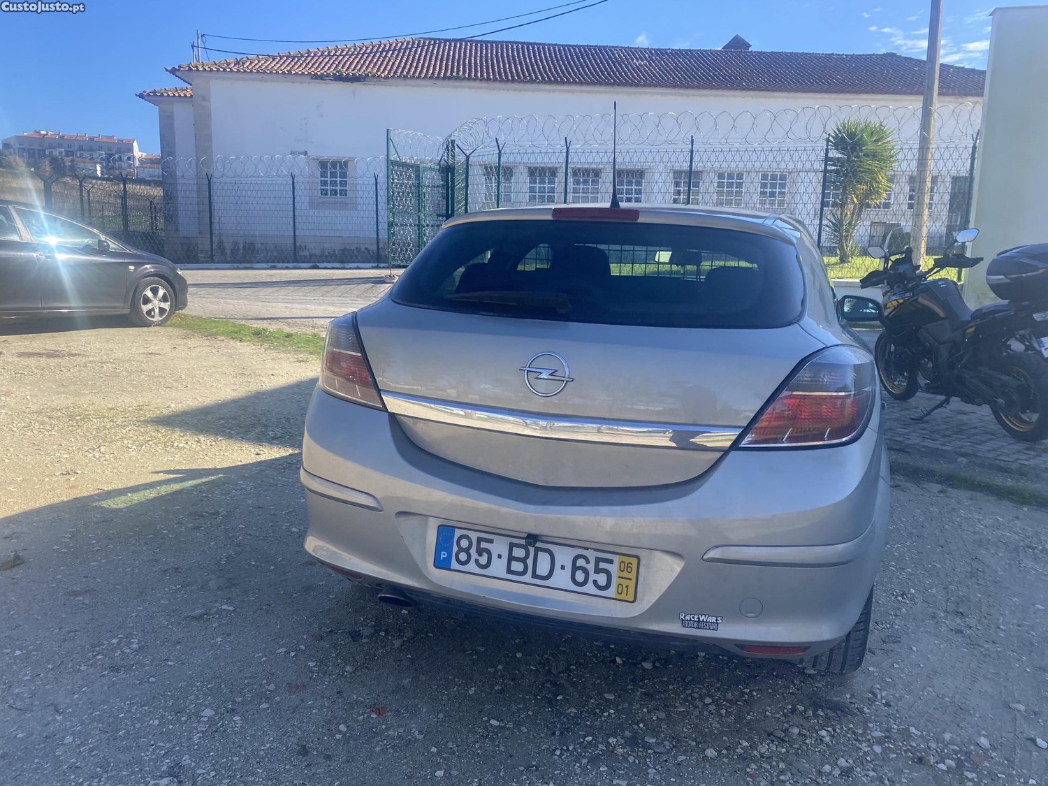Opel Astra GTC 1900 cc 150 cv — photo 3