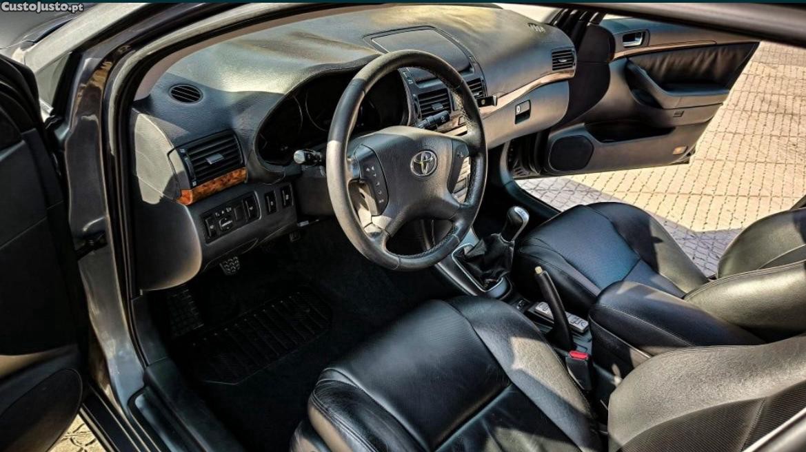 Toyota Avensis D4D — fotografia 2