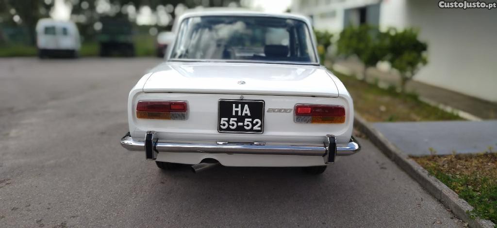 Alfa Romeo  2000 Berlina foto 5