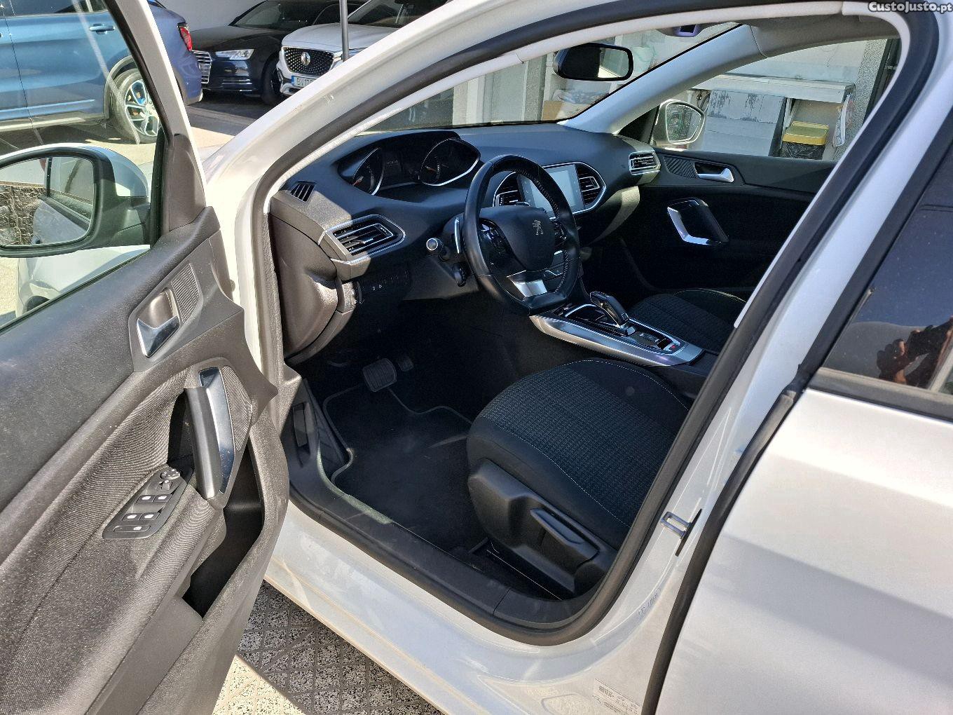 Peugeot 308 1.2 allure 130cv EAT8 - 19 foto 4