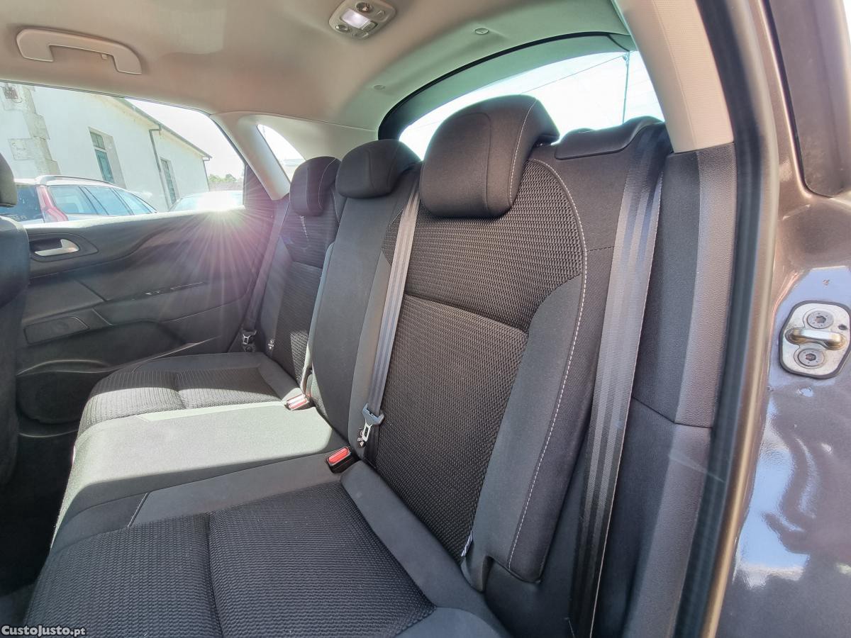 Citroën C4 1.6 BlueHDi — fotografia 2