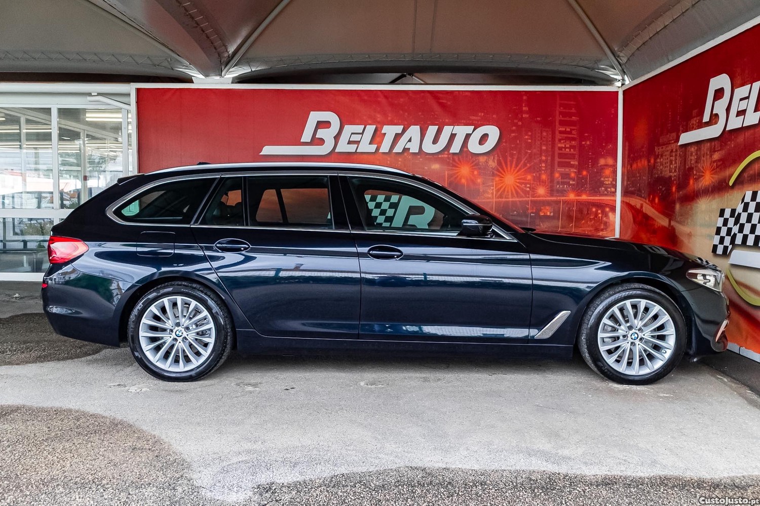 BMW 520 dA Touring Line Luxury Auto - 20 — photo 4