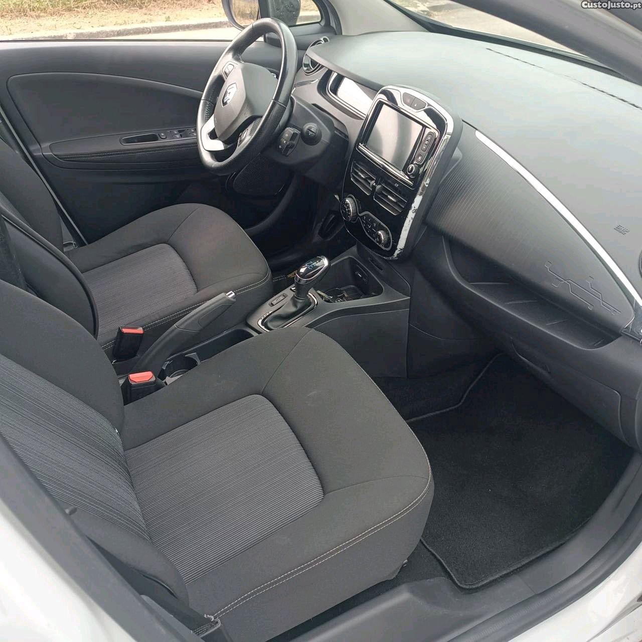 Renault Zoe YFO - 17 — photo 4