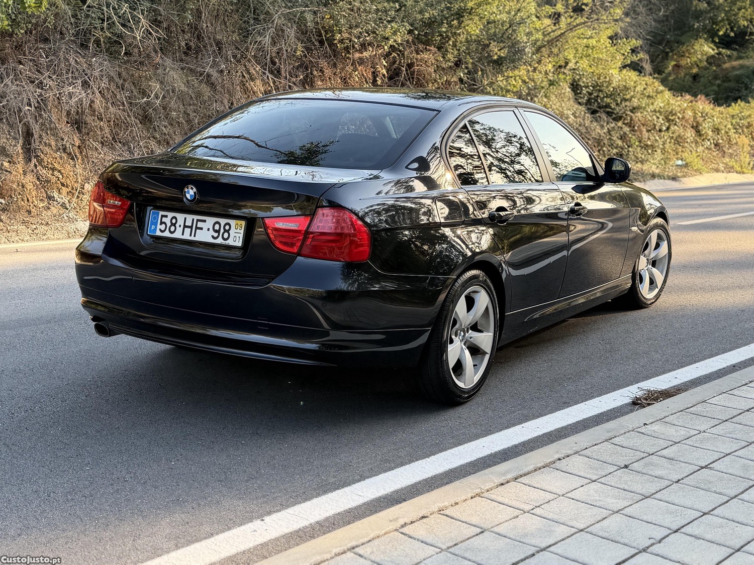 BMW 320 Lci — photo 4