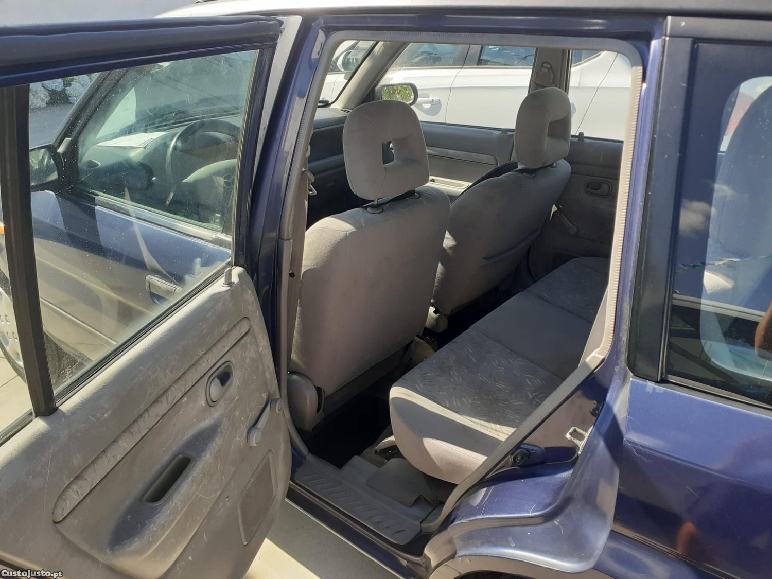 Mazda 2 Demio — fotografia 8