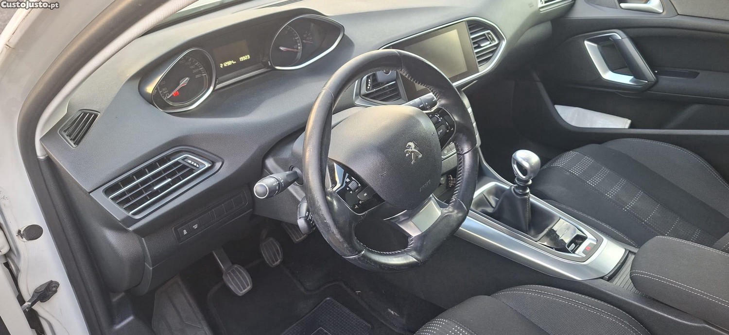 Peugeot 308 308 SW - 1,6 HDI - 15 foto 2