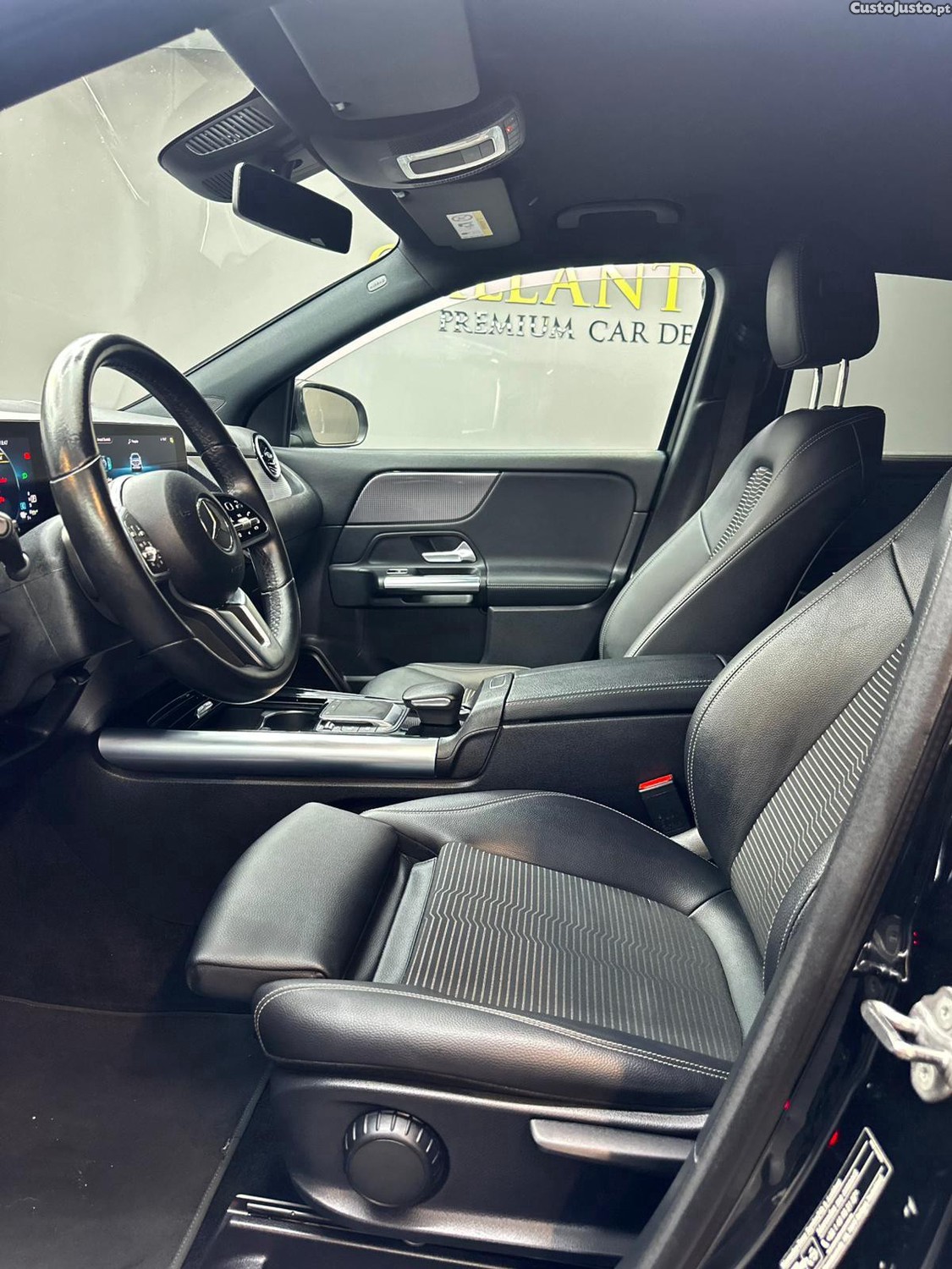 Mercedes-Benz GLA 250 e 8G-DCT Hibrido/Plug-in — fotografia 16