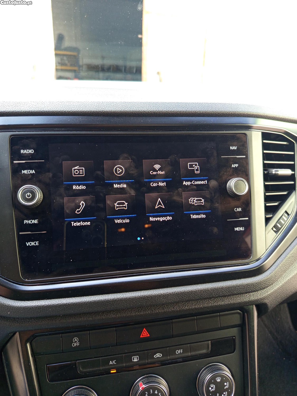 VW T-Roc 1.6 TDI Style — photo 4