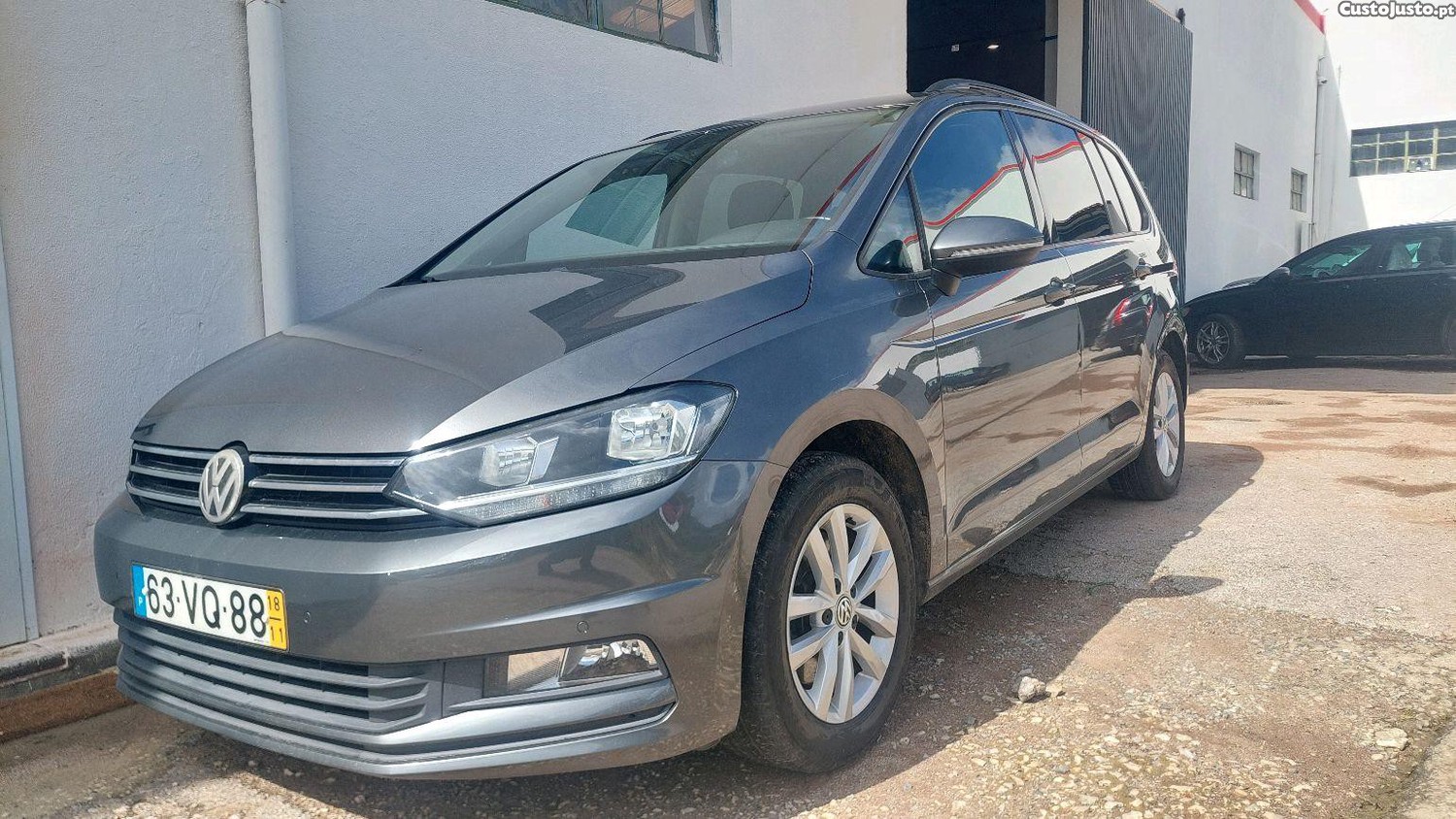 VW Touran 2018 7 lugares