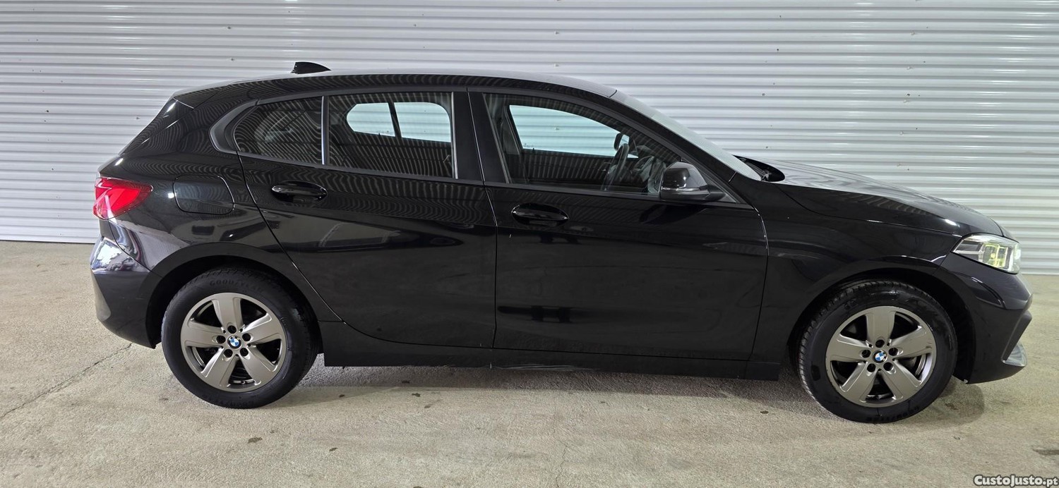 BMW 116 d Auto — fotografia 13