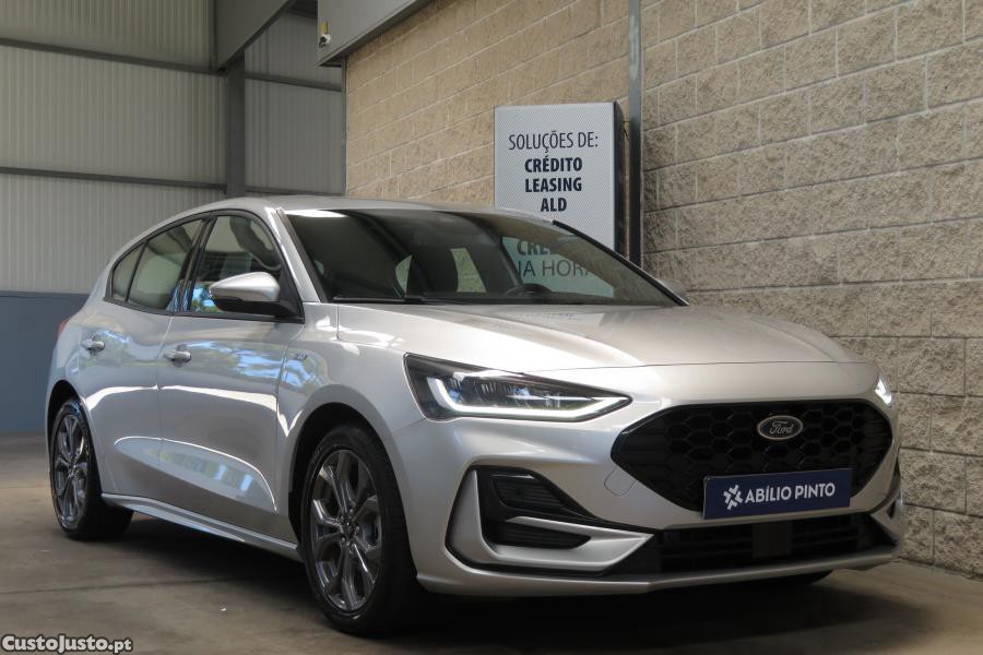 Ford Focus 1.0 EcoBoost MHEV ST — fotografia 24