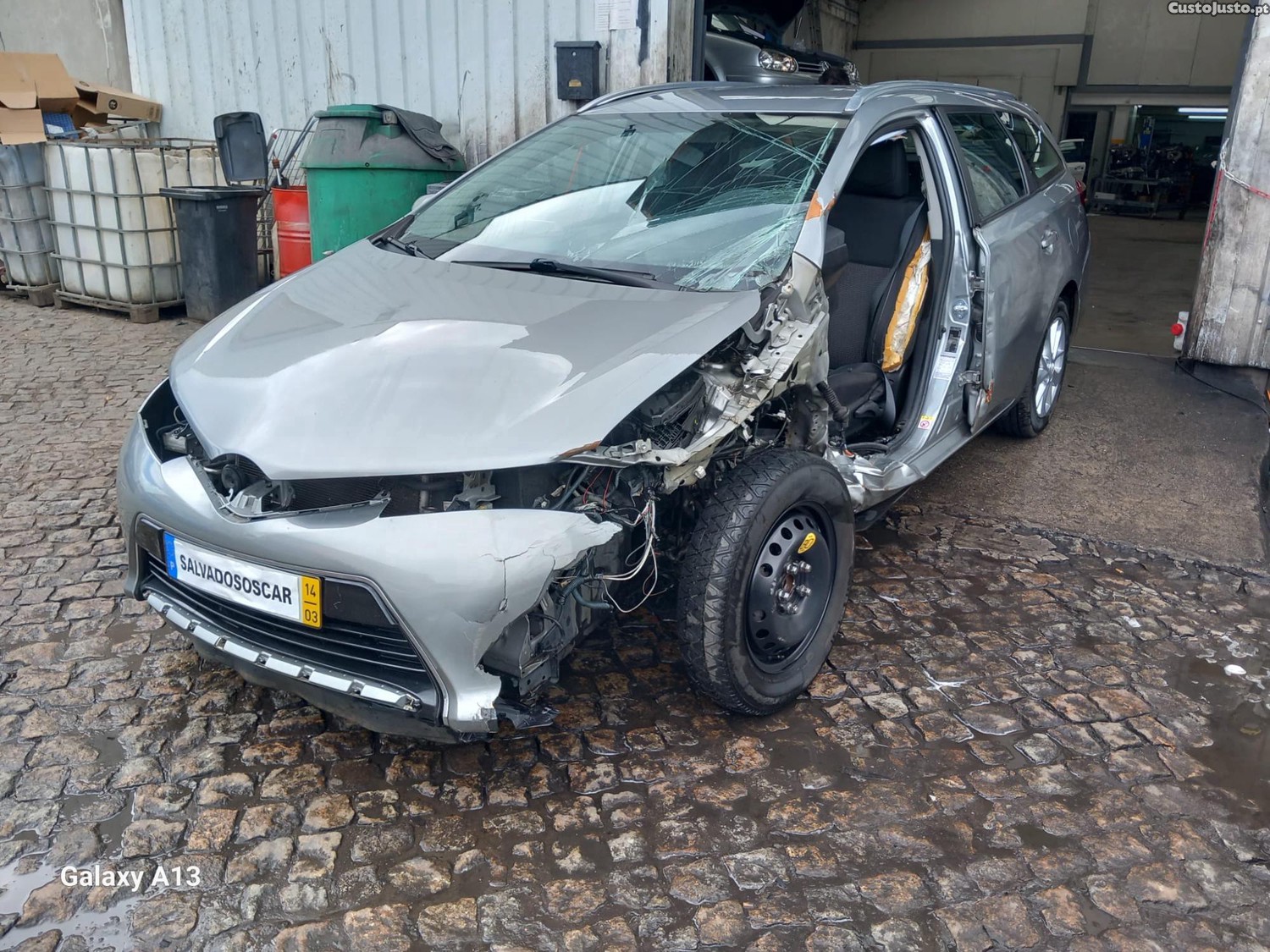 Toyota Auris Combi 1.3 Dual-VVTi - 14 foto 3