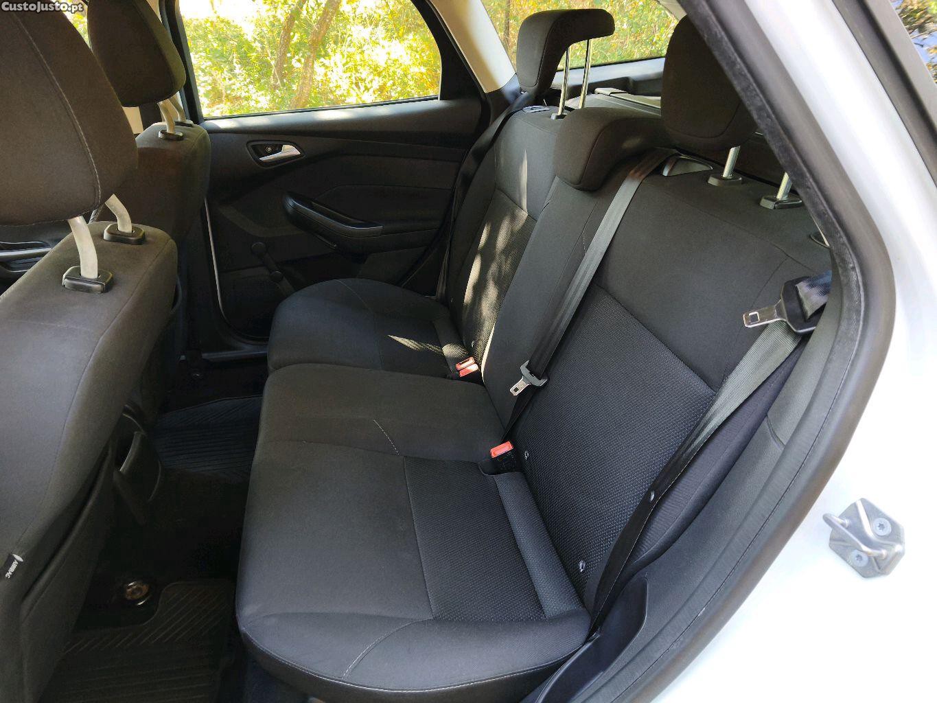 Ford Focus sw — fotografia 6