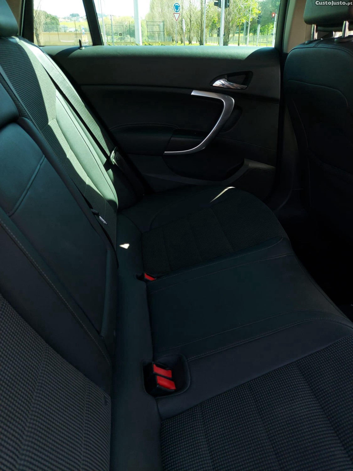 Opel Insignia Station Wagon — fotografia 3