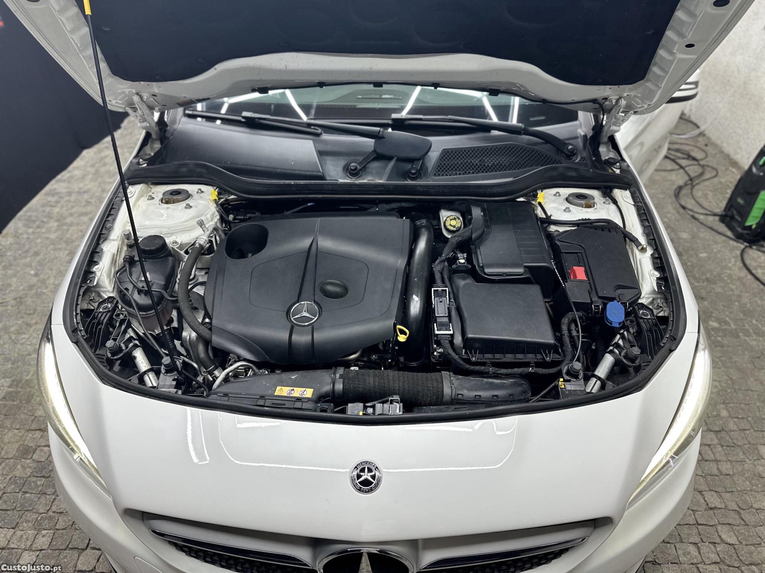 Mercedes-Benz CLA 200 Shooting Brake - 18 foto 5