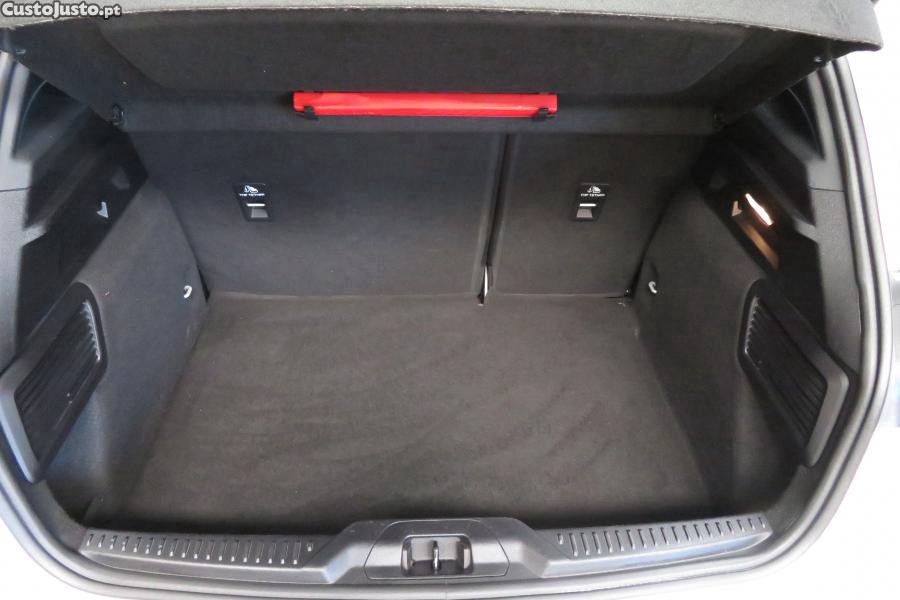 Ford Focus 1.0 EcoBoost MHEV ST — fotografia 6
