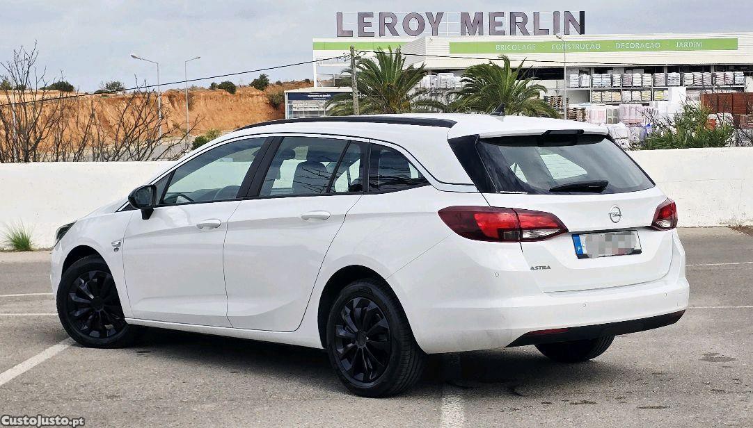 Opel Astra Sport Tourer - 17 foto 3