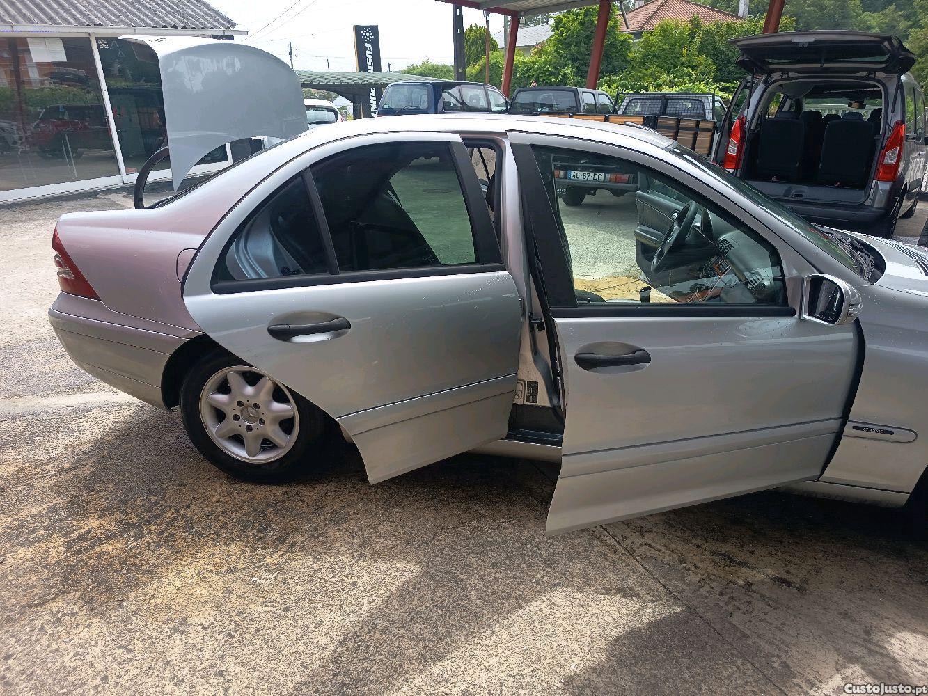 Mercedes-Benz C 200 classe — photo 2