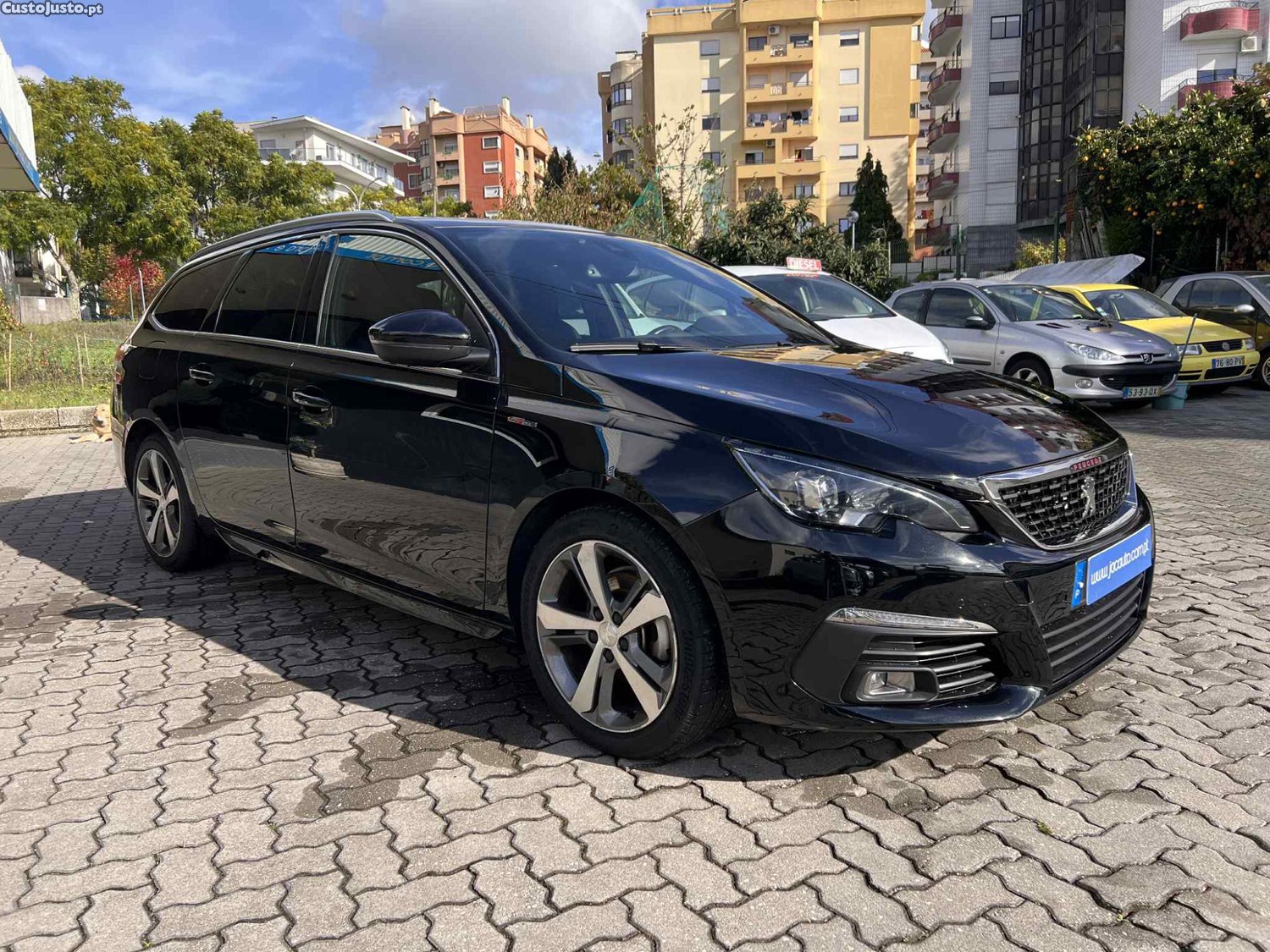 Peugeot 308 SW 1.6 BlueHDI GT Line — photo 2