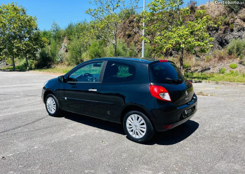 Renault Clio 1.2 TCE 100Cv - Garantia - Nacional — fotografia 3