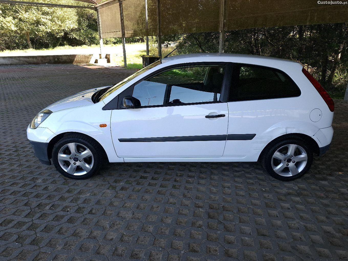 Ford Fiesta 1.4tdci — photo 2