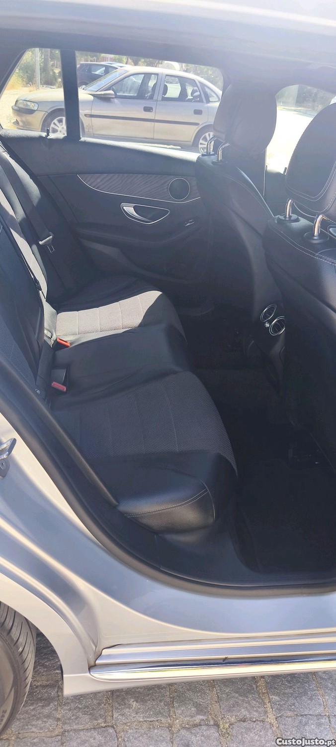 Mercedes-Benz C 300 C300h AMG line — fotografia 4
