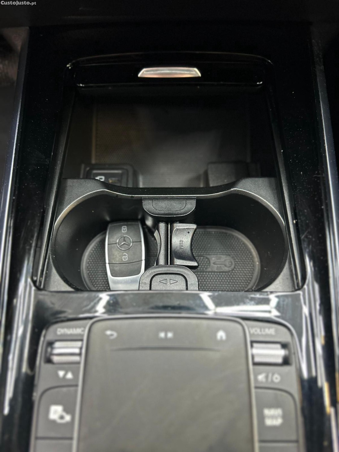 Mercedes-Benz GLA 250 e 8G-DCT Hibrido/Plug-in — fotografia 10