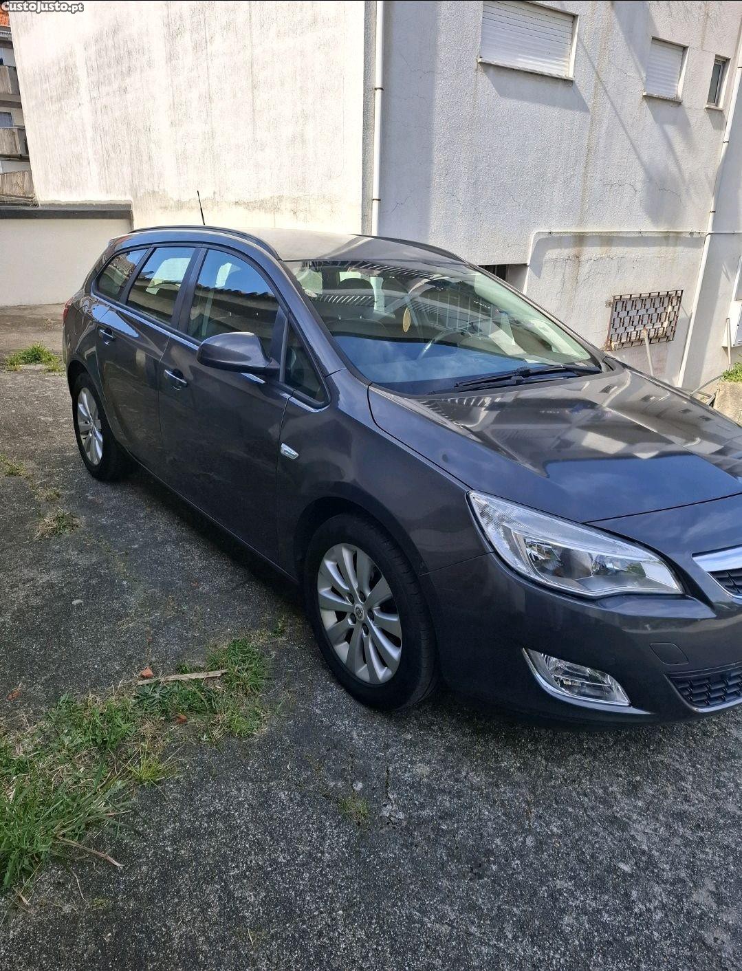 Opel Astra Station Wagon - 11