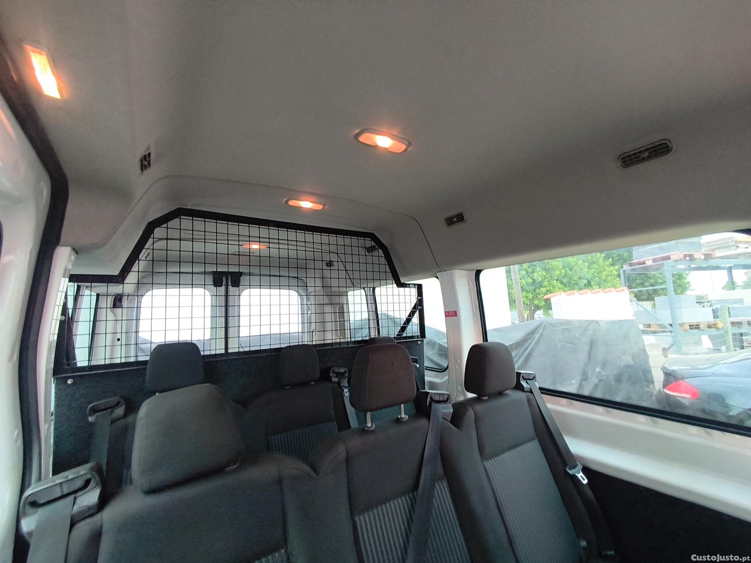Ford Transit LTM mini-Bus ,9 lugares — fotografia 2