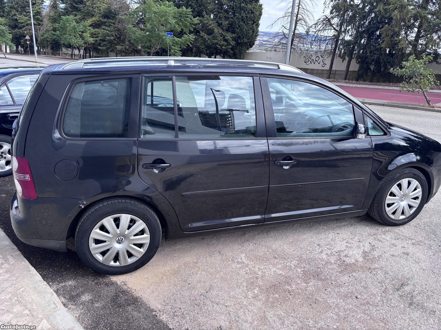 VW Touran 7 Lugares - 03 foto 5