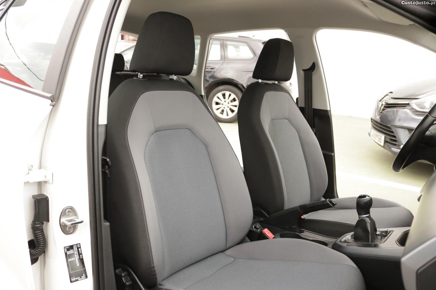 SEAT Arona 1.6 TDI Style — fotografia 42