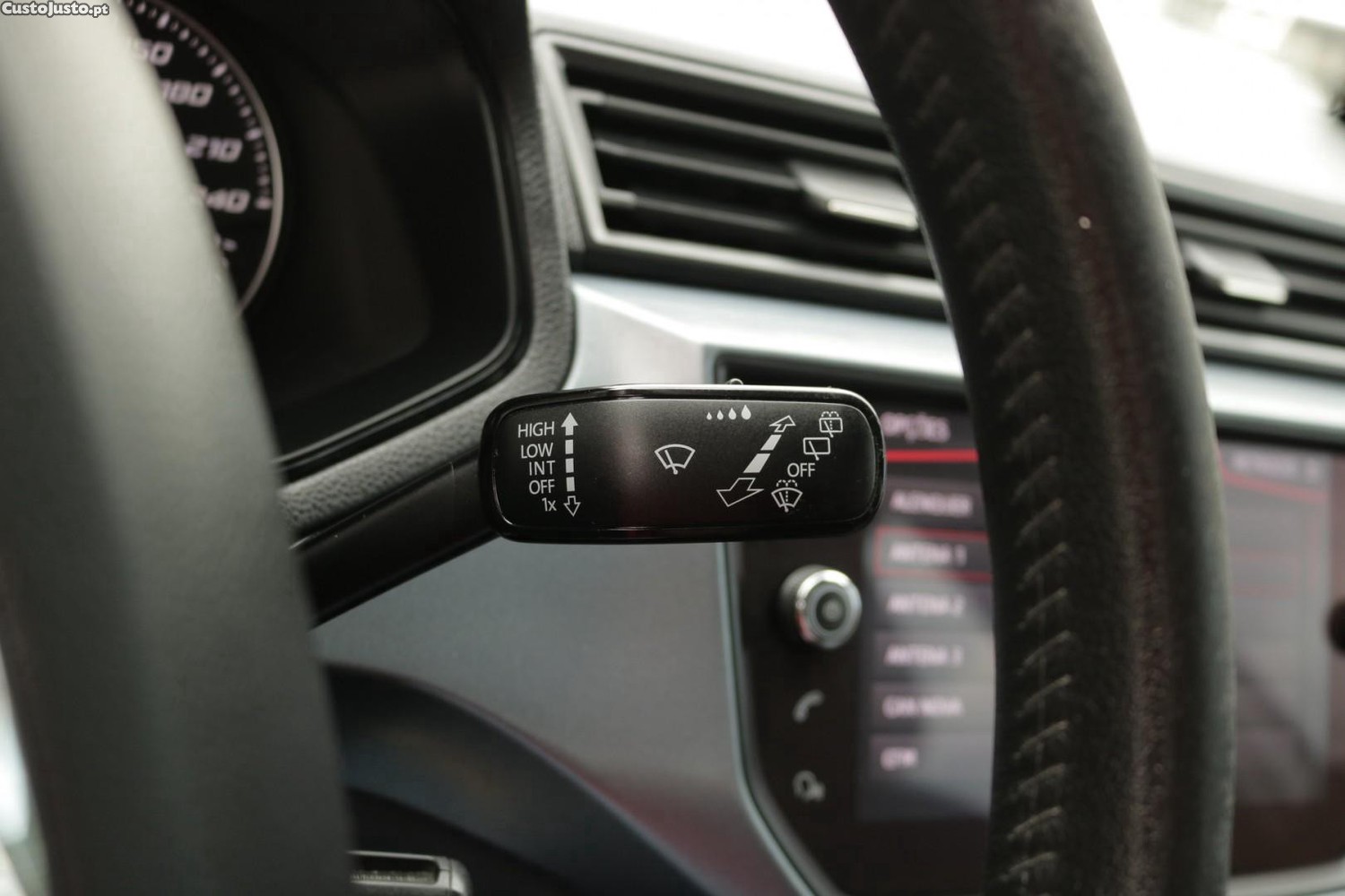 SEAT Arona 1.6 TDI Style — fotografia 31