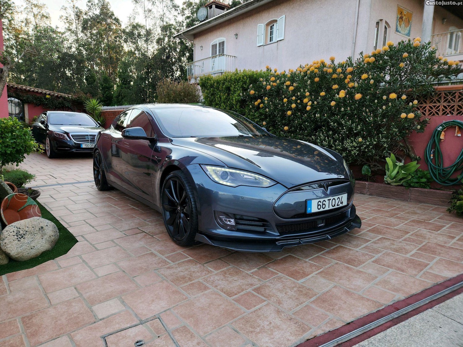 Tesla Model S P 85D - 15 foto 2