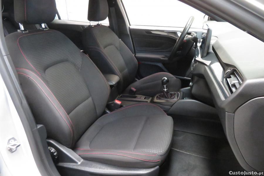 Ford Focus 1.0 EcoBoost MHEV ST — fotografia 18