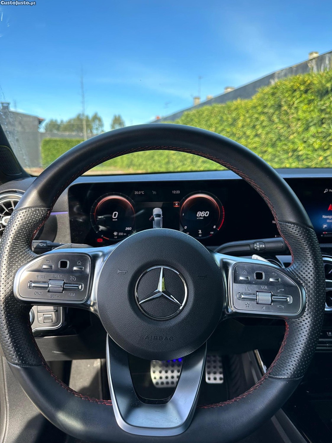 Mercedes-Benz A 180 AMG Pack Night - 20 foto 5