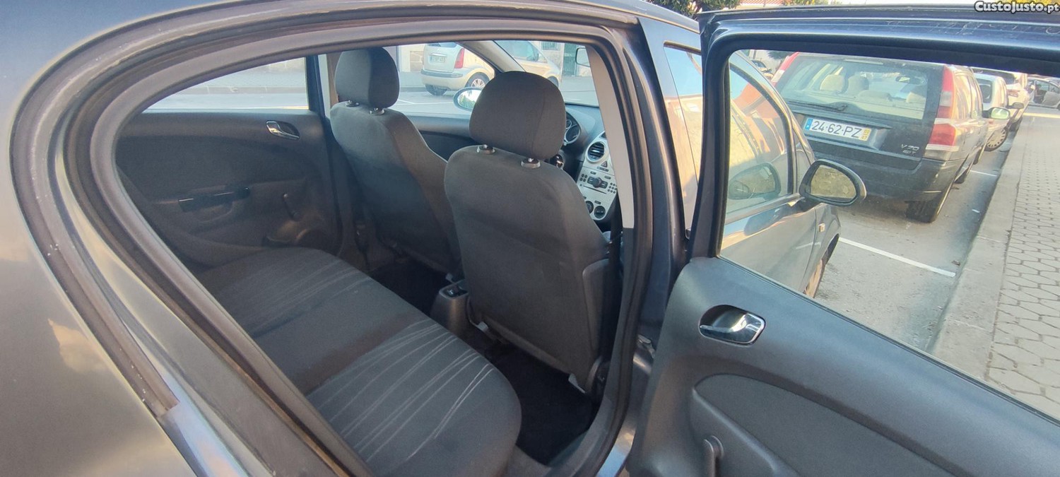 Opel Corsa A — photo 4