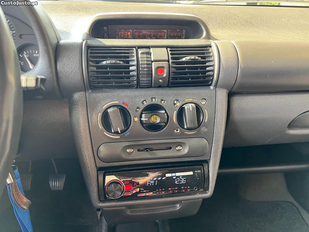Opel Corsa 1.5TD 67CV 5.LUG — fotografia 4