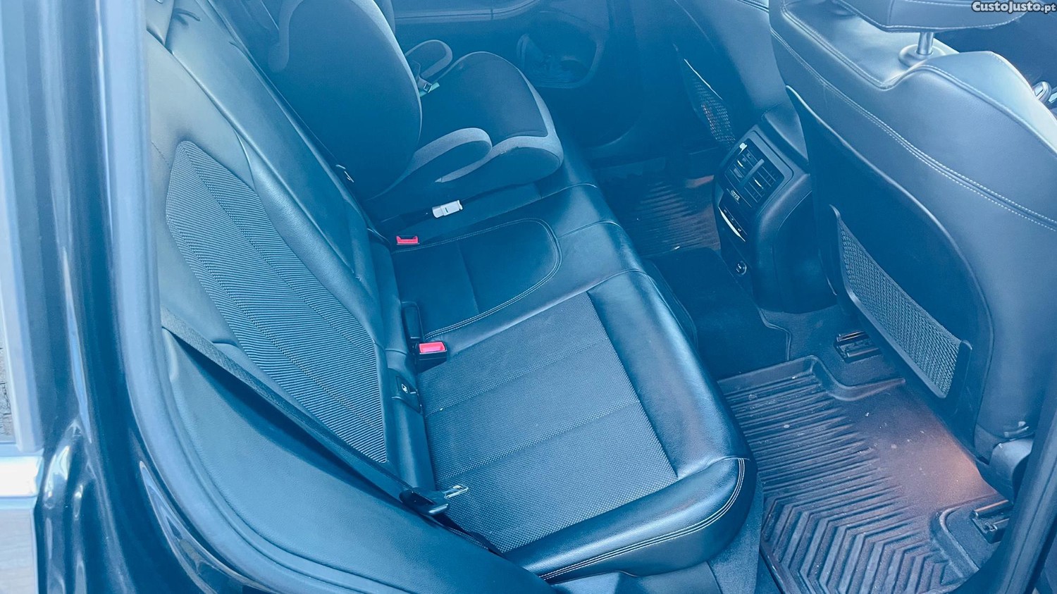 BMW X3 Sdrive18d — fotografia 2
