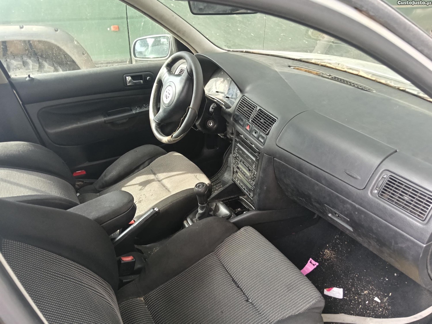 VW Golf 1.9 tdi - 99 foto 2