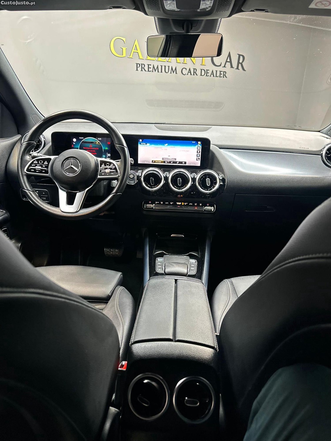 Mercedes-Benz GLA 250 e 8G-DCT Hibrido/Plug-in — fotografia 14