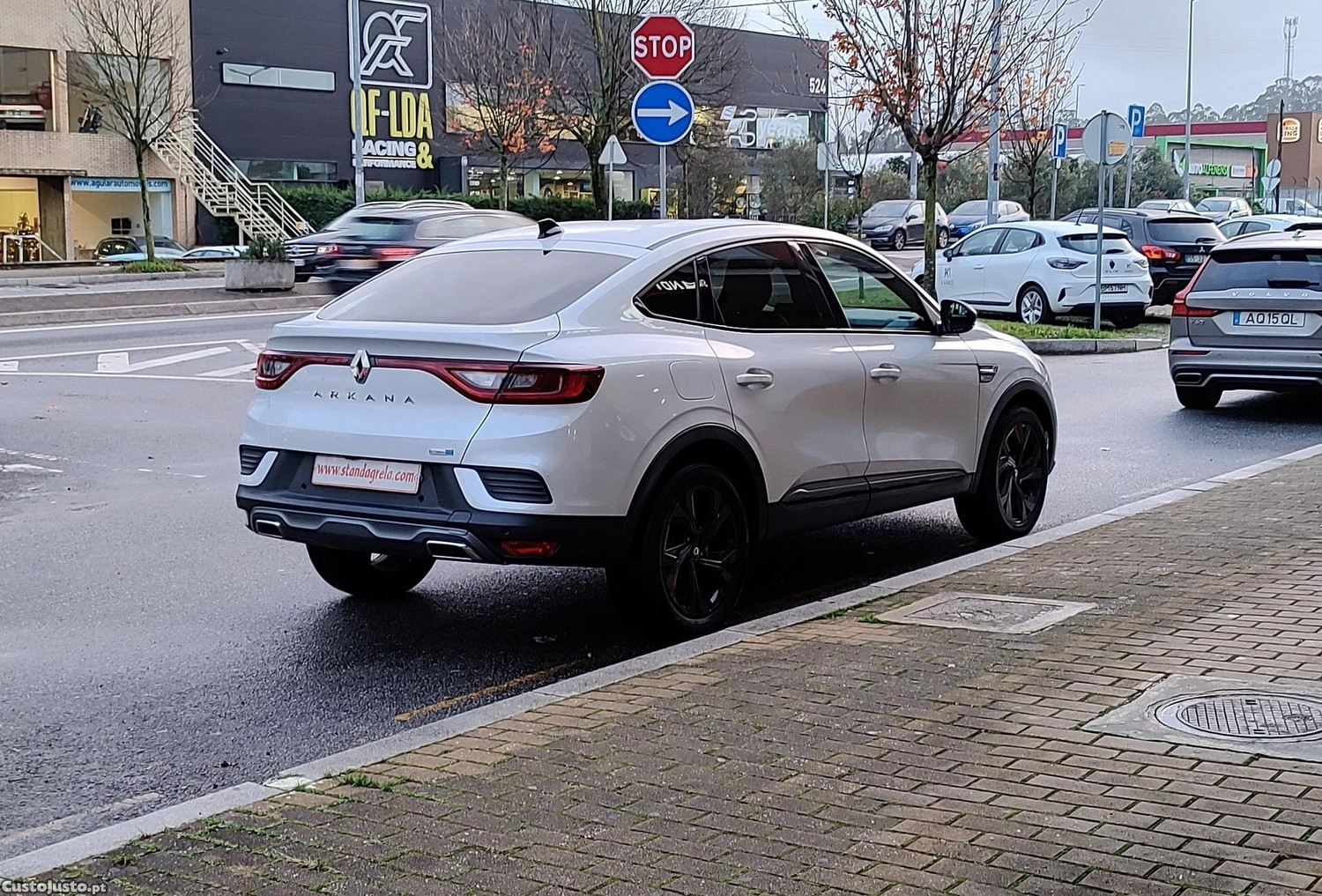 Renault Arkana 1.6 E-Tech R.S.Line — fotografia 11