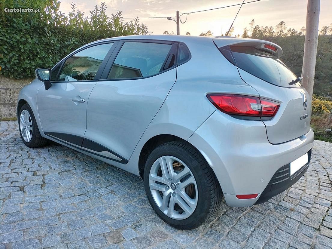 Renault Clio 1.5 DCI Energy Intens 90cv — fotografia 9