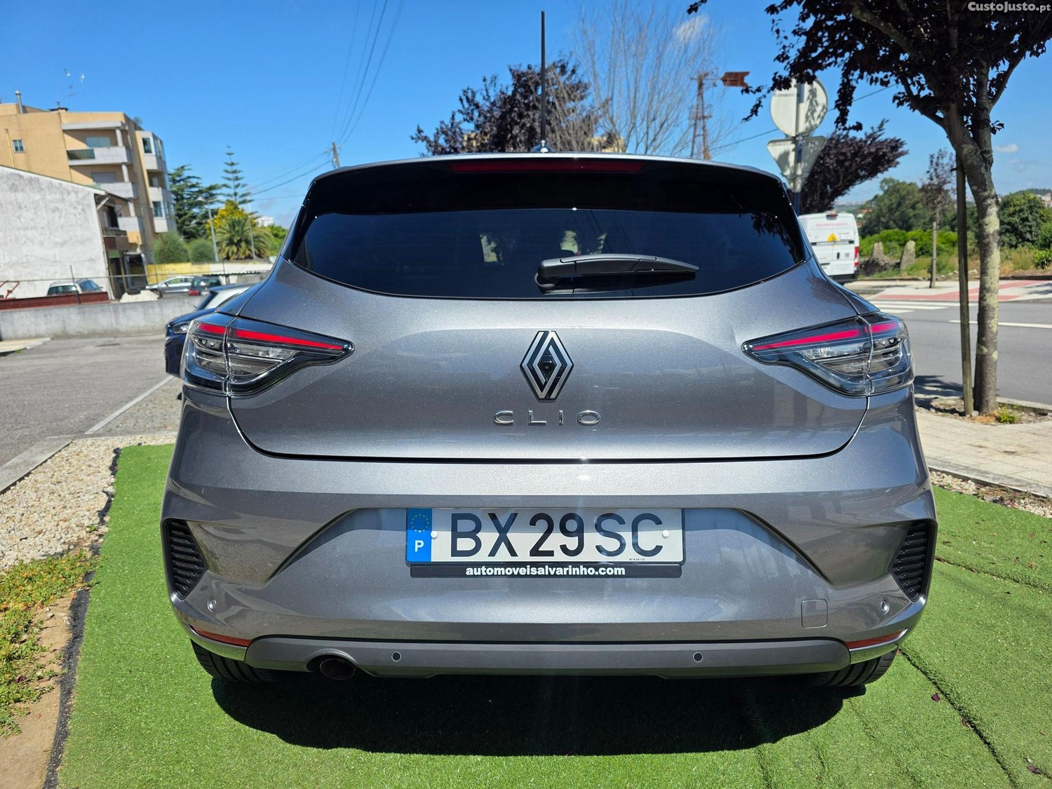 Renault Clio 1.0 TCe Evolution Bi-Fuel — fotografia 3