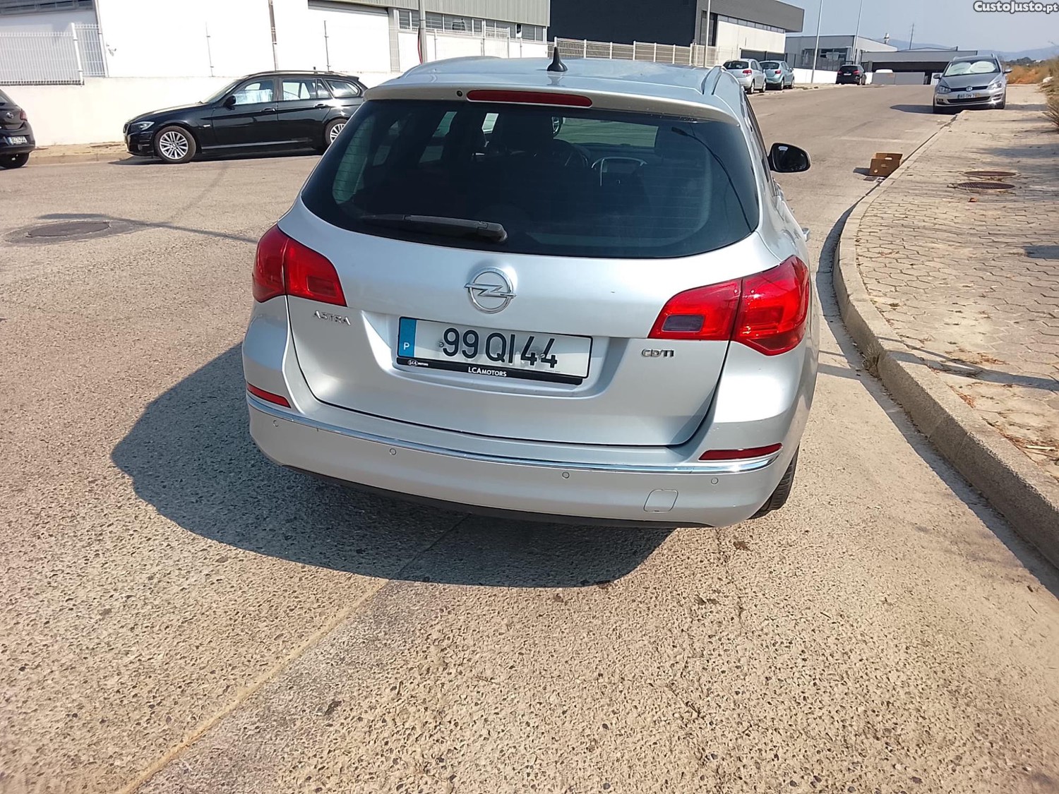 Opel Astra Sports Tourer 1.7 Diesel - 15 foto 5