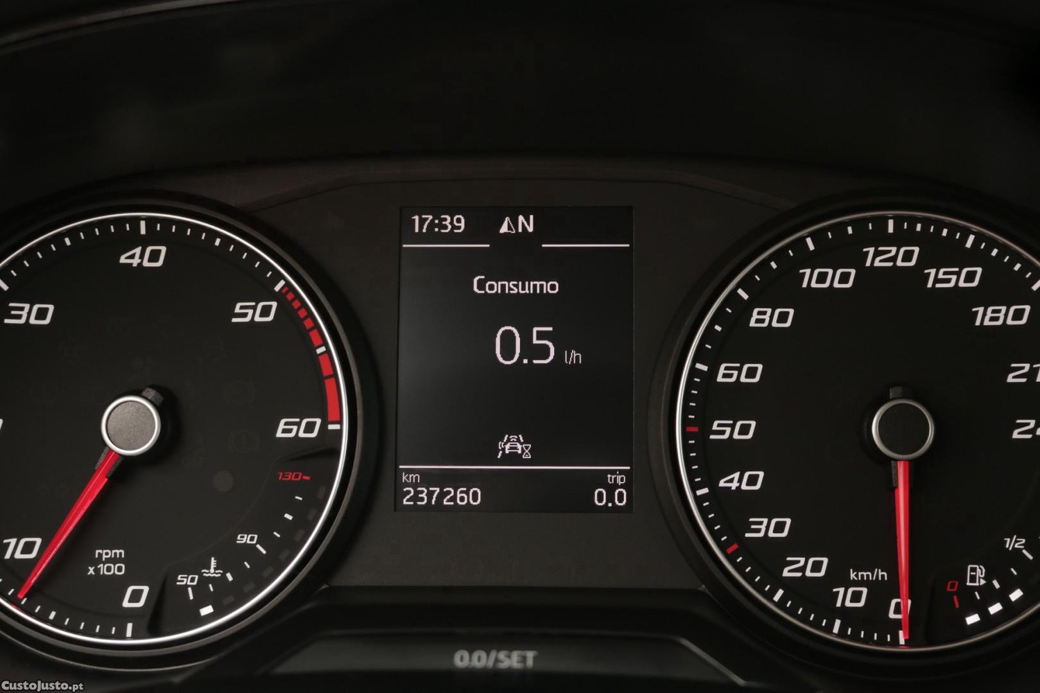 SEAT Arona 1.6 TDI Style — fotografia 26