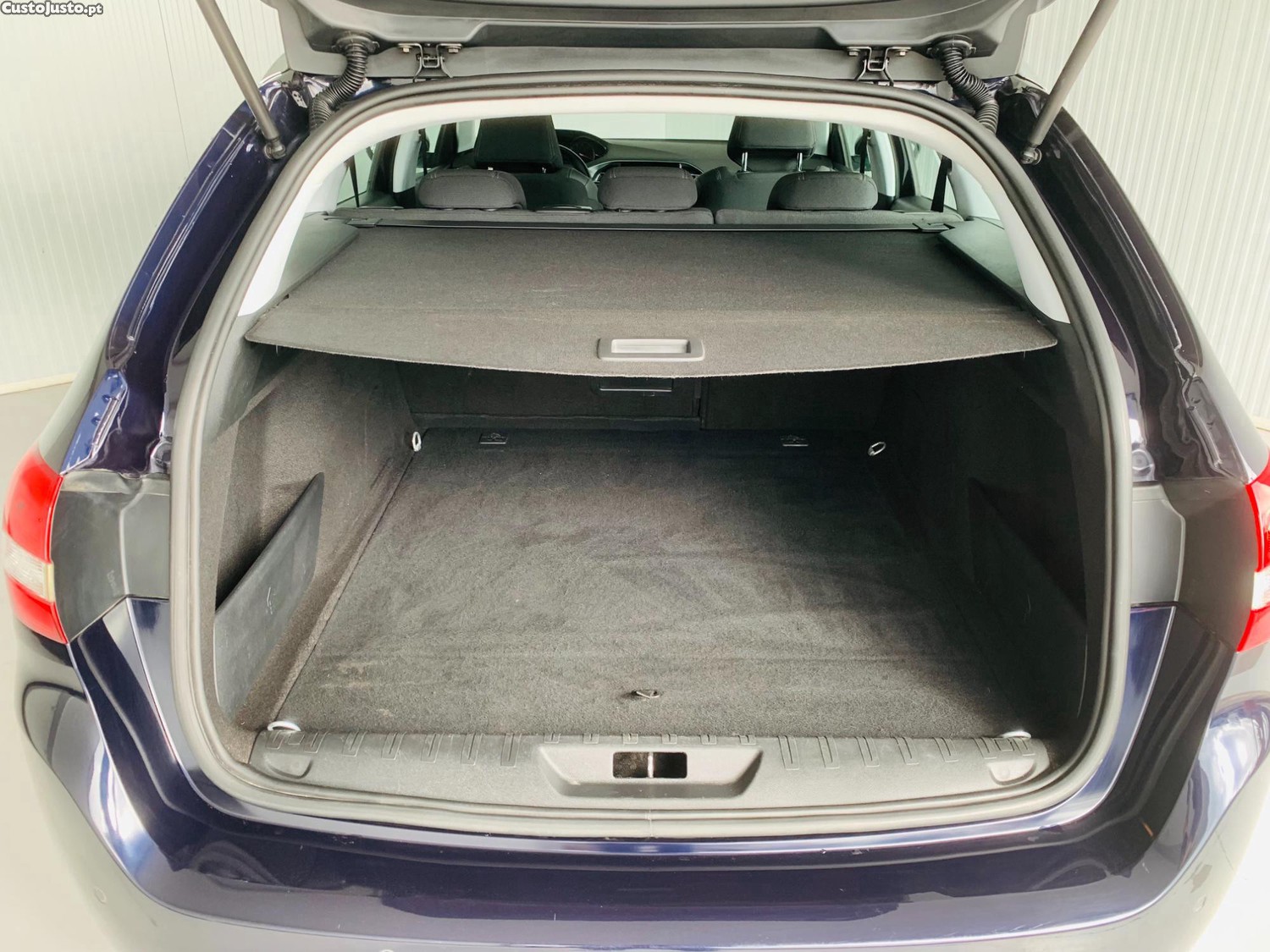 Peugeot 308 SW 1.5 BlueHDi Allure — fotografia 3