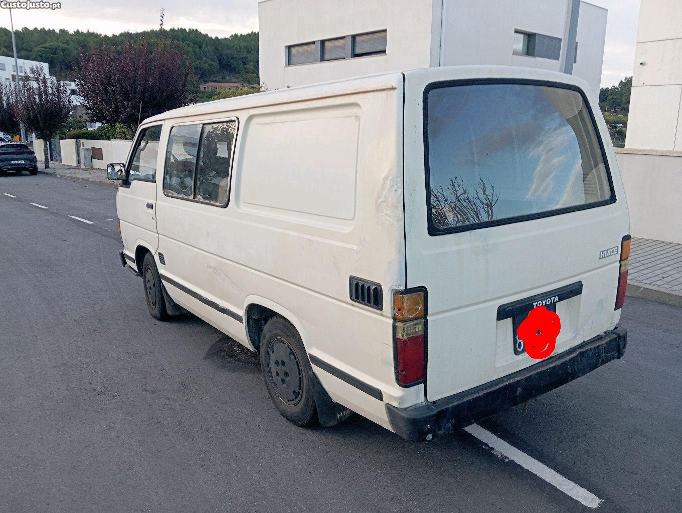 Toyota HiAce 2.5d 7lug — photo 4
